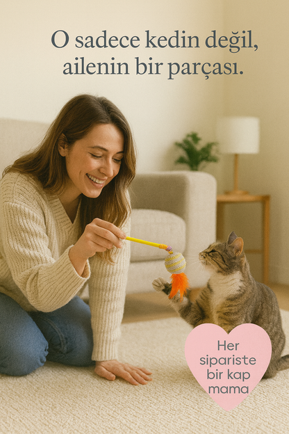 Elastik İpli Çıngıraklı Tüylü Toplu Kedi Oyun Oltası – Hasır İp Sargılı Dayanıklı Oyuncak